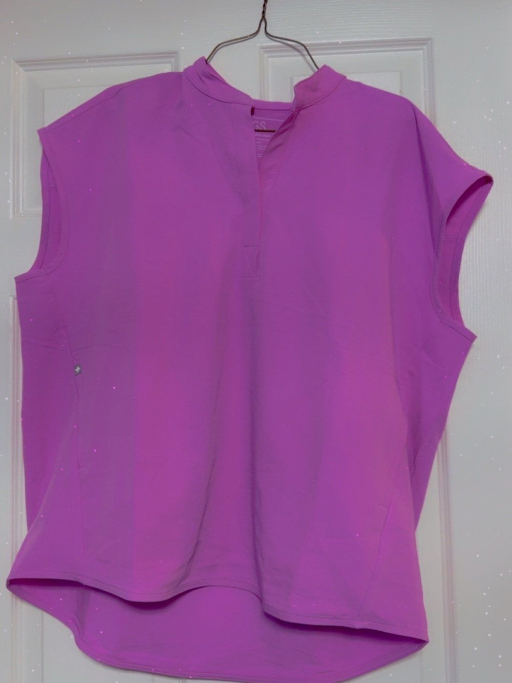 FIGS Sleeveless Scrub Top – Medium – NWOT 💜